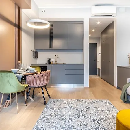 Center!ac,free Parking,terasse Apartment *