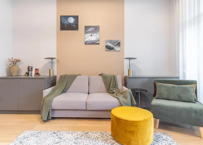 Center!ac,free Parking,terasse Daire